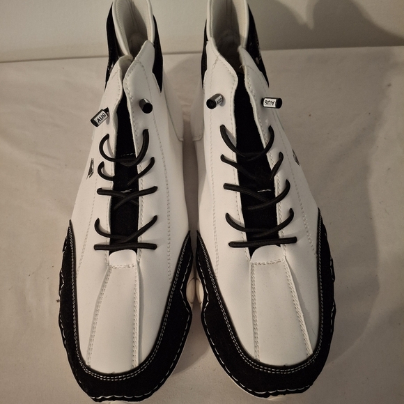 LDECK Men's Slip In Athletic Shoes Black and White With Bungi Laces - Picture 2 of 5